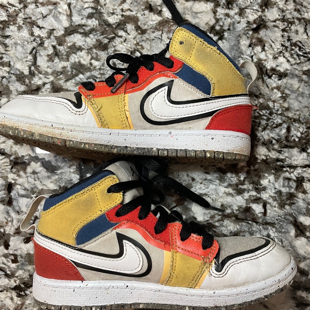 Nike Jordan 1 Mid SE size 13 kids